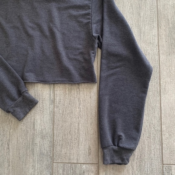 🔥🔥TALENTLESS - CROPPED HOODIE🔥🔥 - Picture 4 of 7